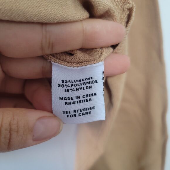 525 America camel beige turtleneck cropped sweater size XS 

Foldover neckline
B - Picture 6 of 8